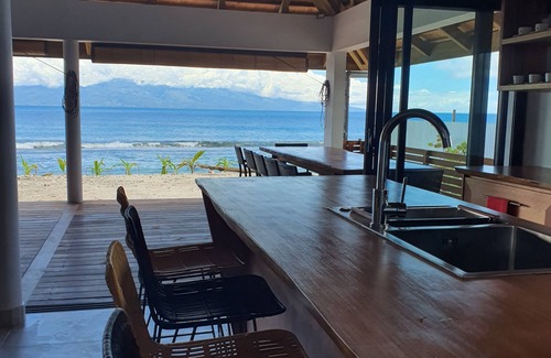 Teavaro Villa | VILLA ATAU SEASIDE MOOREA LODGE