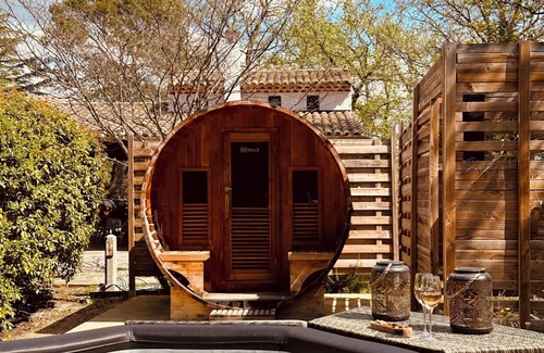Saint-Paul-en-Foret Casa | Villa au Coeur de la Provence Avec Piscine, Massage, un Grand Jardin