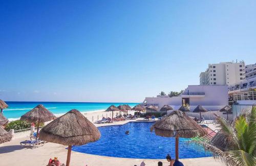Zona Hotelera Apartamento | Villa Aurora Beautiful Beachfront Apartment