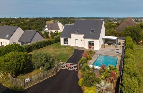 Barneville-Carteret Villa | Villa Avec Piscine et Sauna Proche de la mer