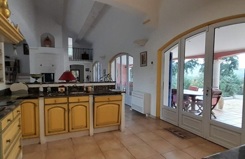 Le Muy Villa | Villa Avec Piscine et Jacuzzi Entre Golfe de St Tropez et Gorges du Verdon