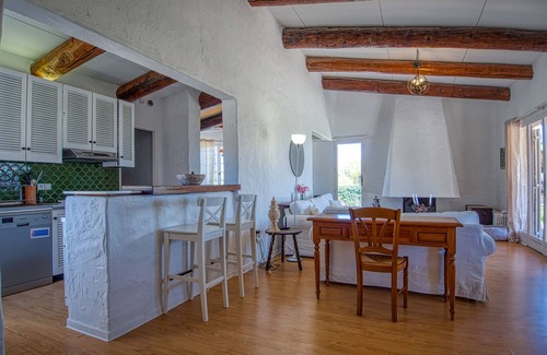 Cucuron Villa | Villa Avec Terrain de Tennis Privé et Piscine