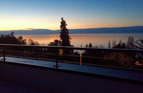 Thonon-les-Bains Villa | Villa 'Avec Vue Sur Lac Léman' con vistas al lago, Wi-Fi y aire acondicionado