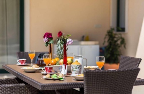 Brasina Villa | Villa Avoca - Four Bedroom Villa with Swimming Pool