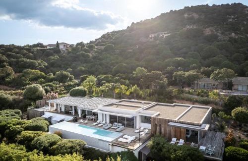 Porto-Vecchio Cama Y Desayuno | Villa AzaiTu Suites