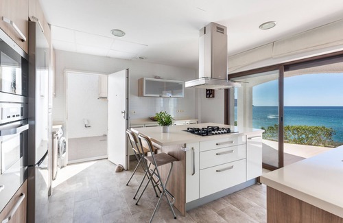 Los Puertos Villa | Villa 'Azohia De Las Palomas' with Sea View, Wi-Fi and Air Conditioning