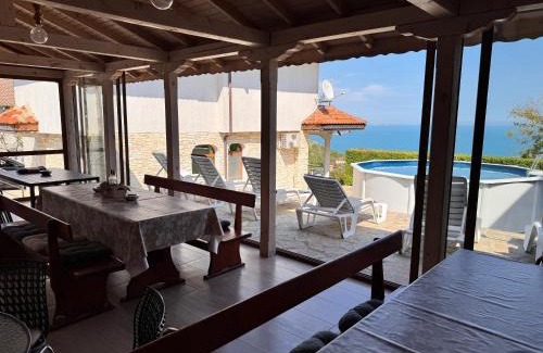 Hristo Botev Villa | Villa Azur- Sea View Luxury with Pool near Balchik