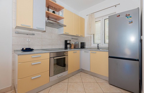 Pirovac Casa | Villa Bašić (V8801-K1) - Pirovac
