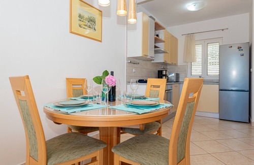 Pirovac Casa | Villa Bašić (V8801-K1) - Pirovac