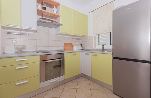 Pirovac Casa | Villa Bašić (V8801-K1) - Pirovac
