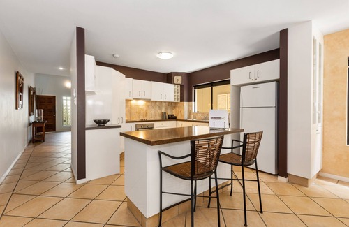 Mermaid Beach Villa | Villa Baci Nobby Beach