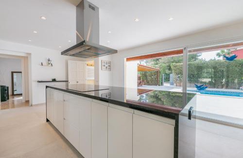Badia de Palma Casa | Villa Bahía de Palma - Family Only