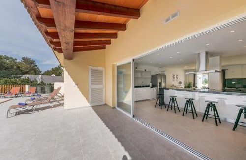 Badia de Palma Casa | Villa Bahía de Palma - Family Only