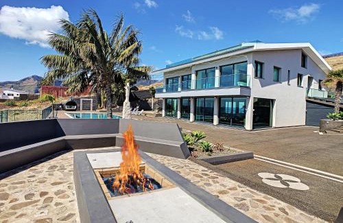Machico Villa | Villa Bahari by LovelyStay