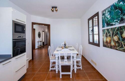 Tinajo Villa | Villa Barrilla - La Vegueta Villas