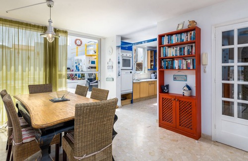 Tarajalejo Villa | Villa Barry - Villa espaciosa, vistas al mar, piscina, bar privado