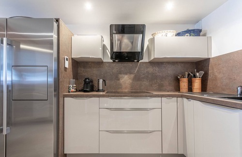 Saint-Raphael Villa | Villa 'Bastidon' with Sea View, Wi-Fi and Air Conditioning
