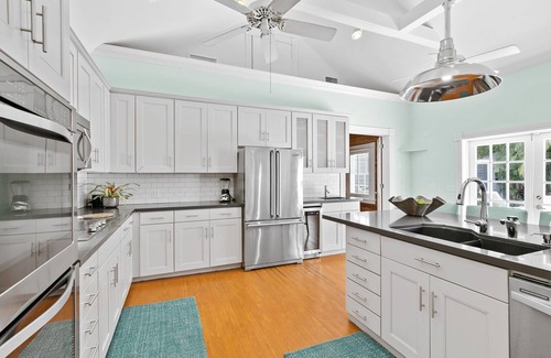 Old Town Villa | VILLA BELLA - AN EXCEPTIONAL 5/4 ISLAND HOME-Convenient to Old Town