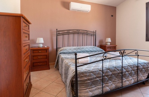 Oliena Villa | Villa Bella Vista with A/C