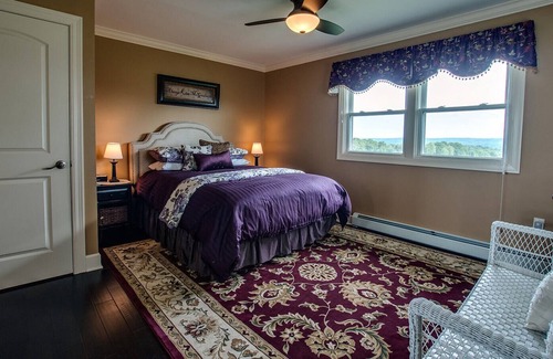 Valois Casa | Villa Bellangelo on the Seneca Lake wine trail