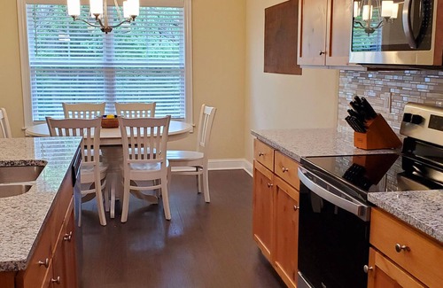 Holiday Island Casa | Villa Belle on the Lake. Close to Eureka Springs