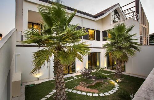 Macerata Casa | Villa Belohorizonte
