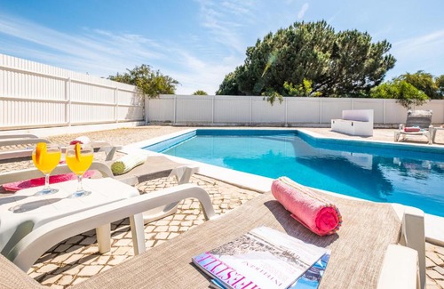 Branqueira Villa | Villa Bermudas by Algarve Vacation