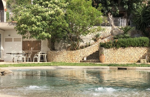 Capaci Villa | Villa entre mar y montaña con piscina privada y vista al mar con piscina privada