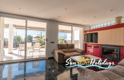 Creixell Villa | Villa Bianka R211 con piscina privada pista de baloncesto, tenis y vistas al mar