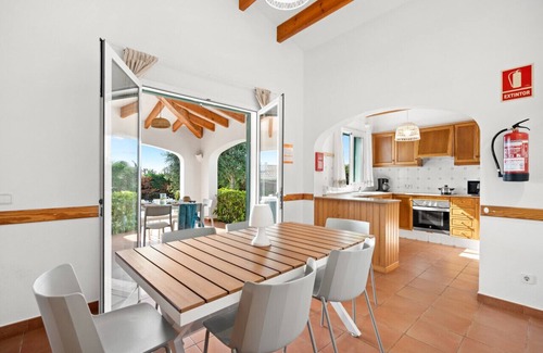 Sant Lluis Villa | Bini Delfi · Villa Bini Delfi, piscina privada, A/C, BBQ