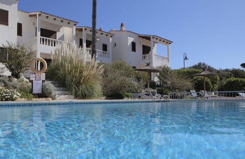 Binibequer Vell Chalet De Esquí | VILLA BINICUDI CON VISTAS AL MAR