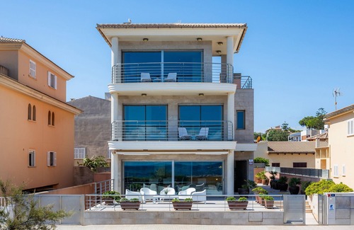 Son Serra de Marina Villa | Villa 'Bohemi' Frente al mar, Wi-Fi y aire acondicionado en las habitaciones