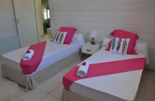 Petit Bourg Villa | Villa BONHEUR & Co Spa