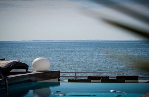 Angoulins Villa | Villa Bord de mer - La Rochelle 8 /10 people - Swimming pool/Jacuzzi
