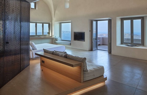 Fira Hotel | Villa Bordeaux