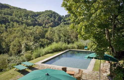 Pescaglia Villa | Villa Bottino by Salogi Villas