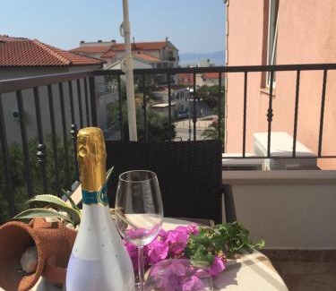 Tucepi Apartamento | Villa Bougenvilia Tomas