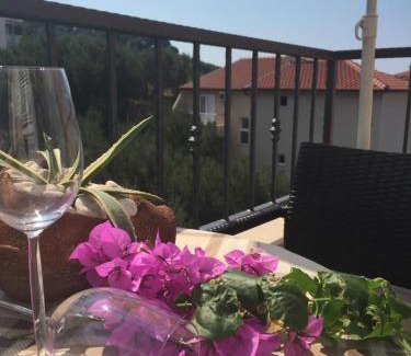 Tucepi Apartamento | Villa Bougenvilia Tomas