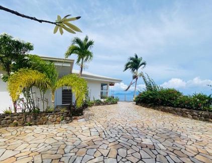 Punaauia Villa | Villa Bounty - amazing ocean view