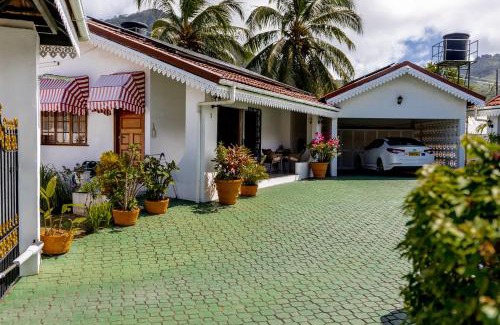 Mahe Island Chalet De Esquí | Villa Caballero