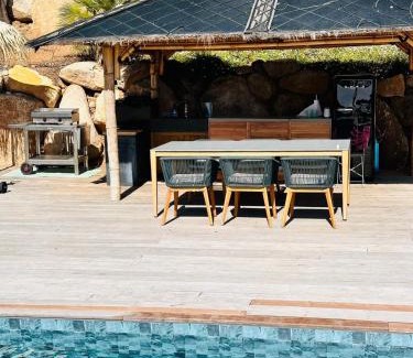 Sari-Solenzara Villa | Villa Cala d Oro Vue mer Piscine et Crique privée