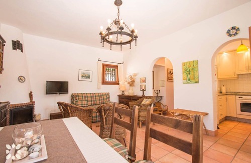 Urbanitzacio la Fustera Villa | Villa CALIFORNIA by Abahana Villas