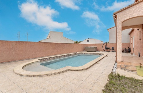 Perpignan Villa | Villa 'Calme Et Tranquillité' con terraza privada, jardín privado y aire acondicionado