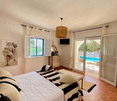 Aghir Cama Y Desayuno | Villa Calma - Vue Mer
