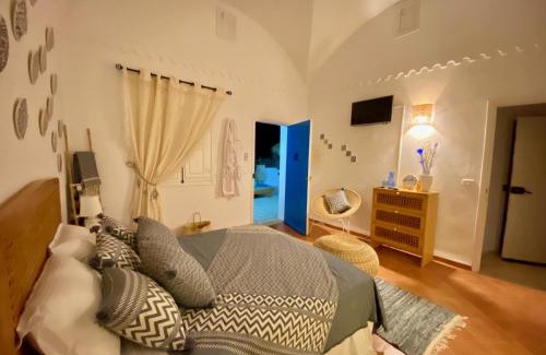 Aghir Cama Y Desayuno | Villa Calma - Vue Mer