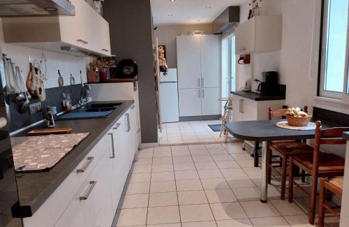 Etel Villa | Villa calme, terrasses, animaux acceptés, parking, WiFi - FR-1-479-202