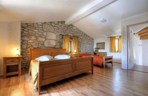 Ripenda Kras Cama Y Desayuno | Villa Calussovo