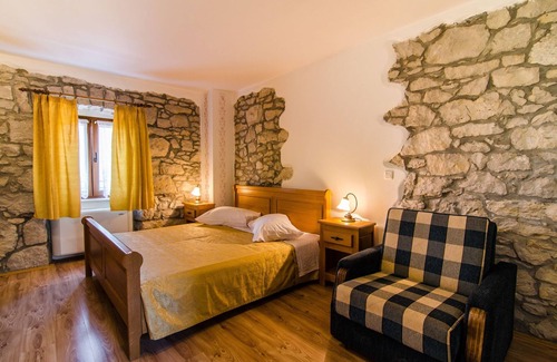 Ripenda Kras Cama Y Desayuno | Villa Calussovo