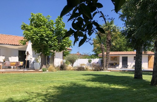 Gradignan Casa | VILLA CAMAGAWith heated swimming pool between Bordeaux and the Bassin d'Arcachon