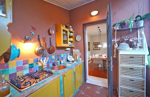 Sarzana Villa | VILLA CAMELIA 8 + 2Pax con A / C WiFi gratis Jardín, Área de juegos cerca de Cinque Terre
